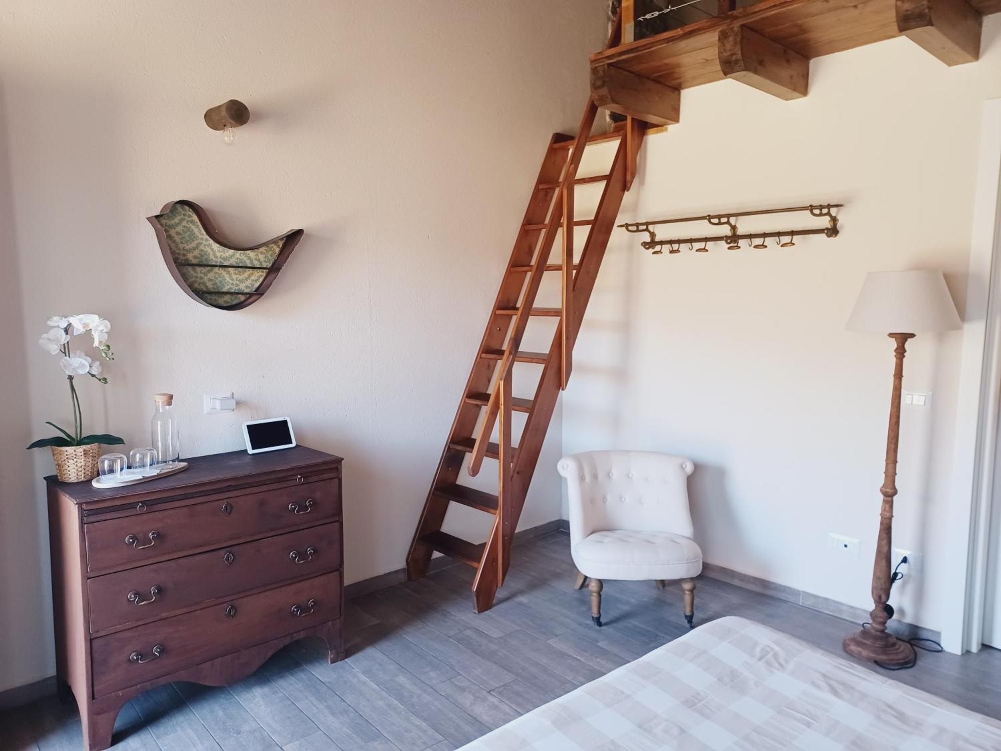Country-Chic B&B "Il Pozzo E La Macina" Bardi Exteriör bild